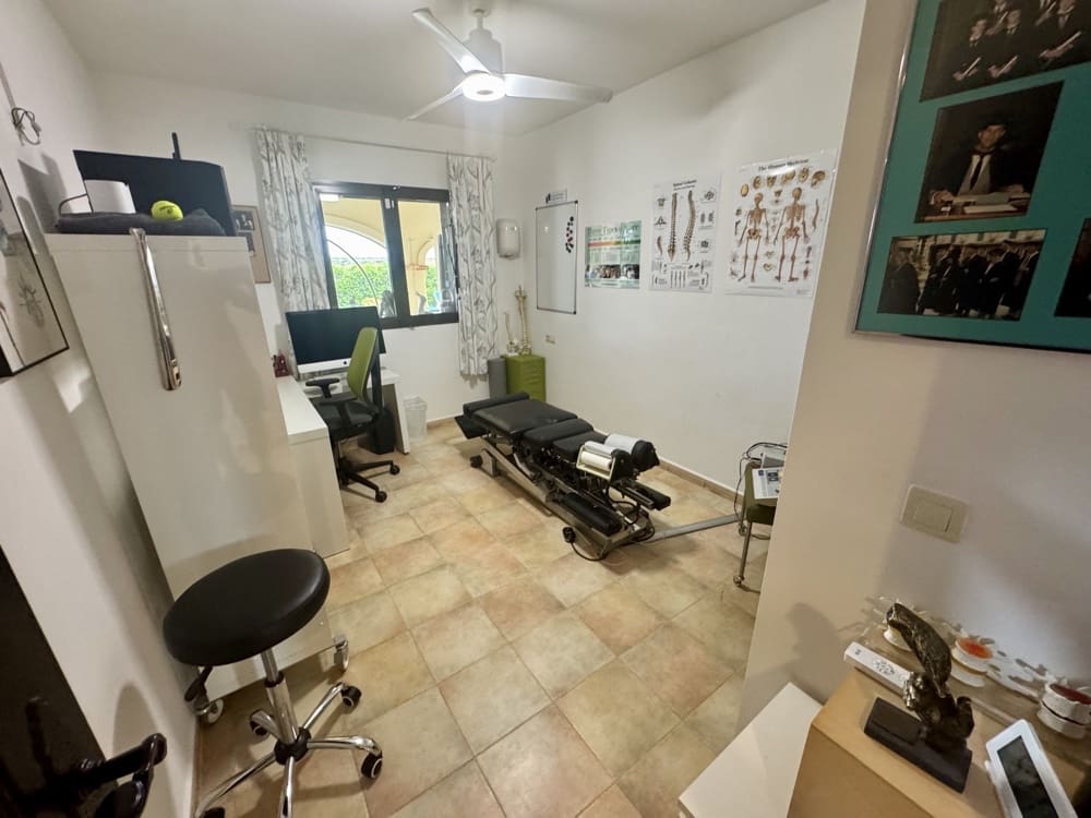 3 sypialnia Willa na sprzedaż w Hacienda del Alamo z basenem garażem - 429 999 € (Ref: 9798109)