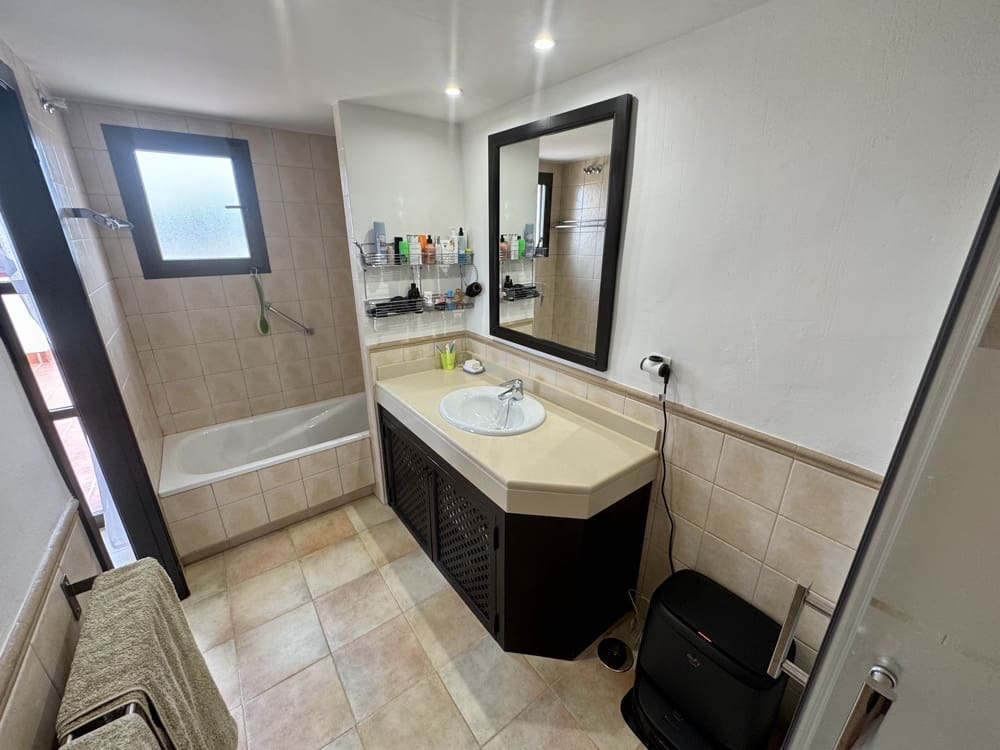 3 sypialnia Willa na sprzedaż w Hacienda del Alamo z basenem garażem - 429 999 € (Ref: 9798109)