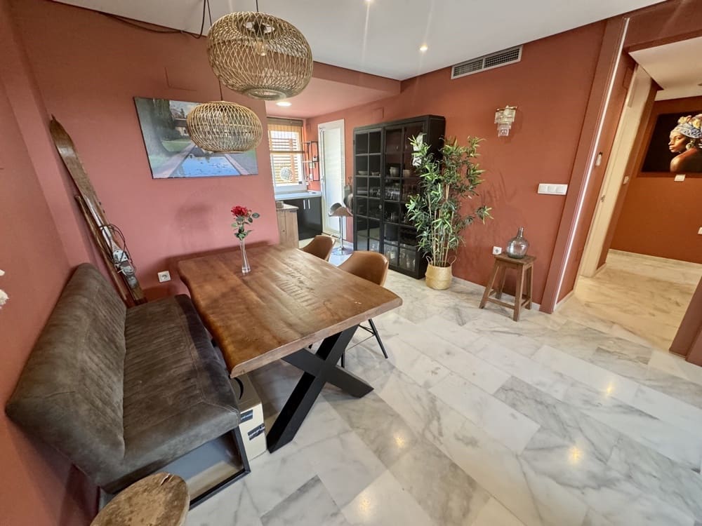 Apartamento de 2 habitaciones en Hacienda del Alamo en venta con piscina garaje - 174.000 € (Ref: 9812415)