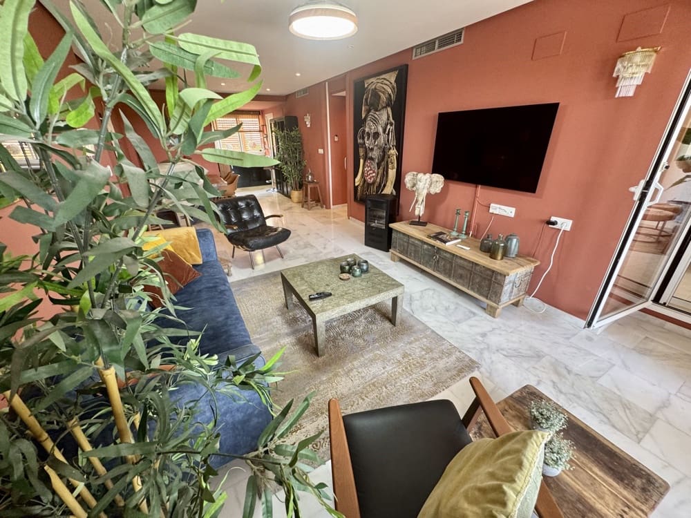 Apartamento de 2 habitaciones en Hacienda del Alamo en venta con piscina garaje - 174.000 € (Ref: 9812415)