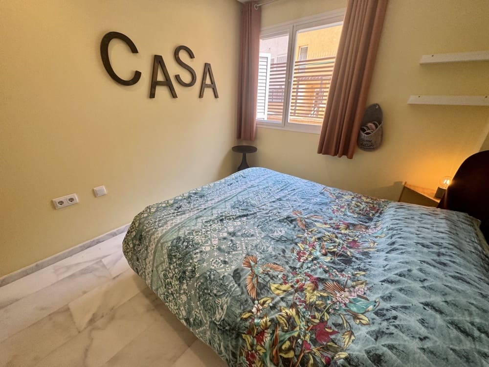 Apartamento de 2 habitaciones en Hacienda del Alamo en venta con piscina garaje - 174.000 € (Ref: 9812415)