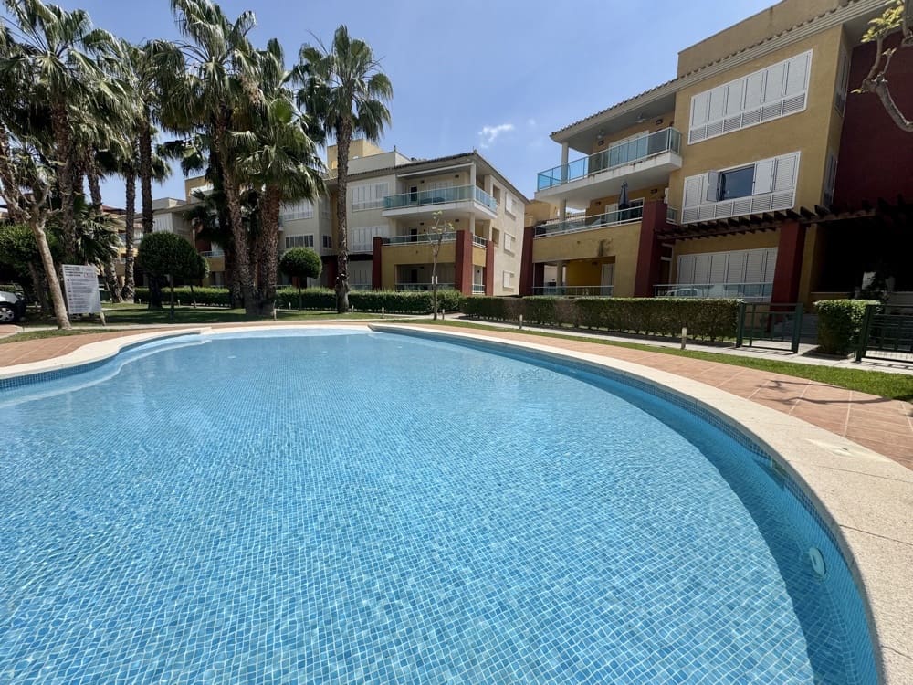 Apartamento de 2 habitaciones en Hacienda del Alamo en venta con piscina garaje - 174.000 € (Ref: 9812415)