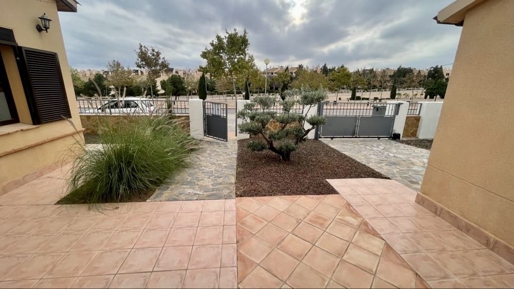 3 bedroom Villa for sale in Hacienda del Alamo with pool garage - € 357,000 (Ref: 9834014)