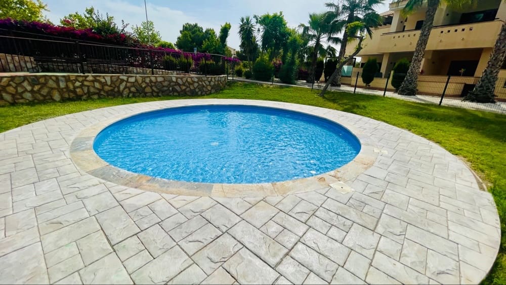 2 bedroom Apartment for sale in Hacienda del Alamo with pool garage - € 149,995 (Ref: 9867737)