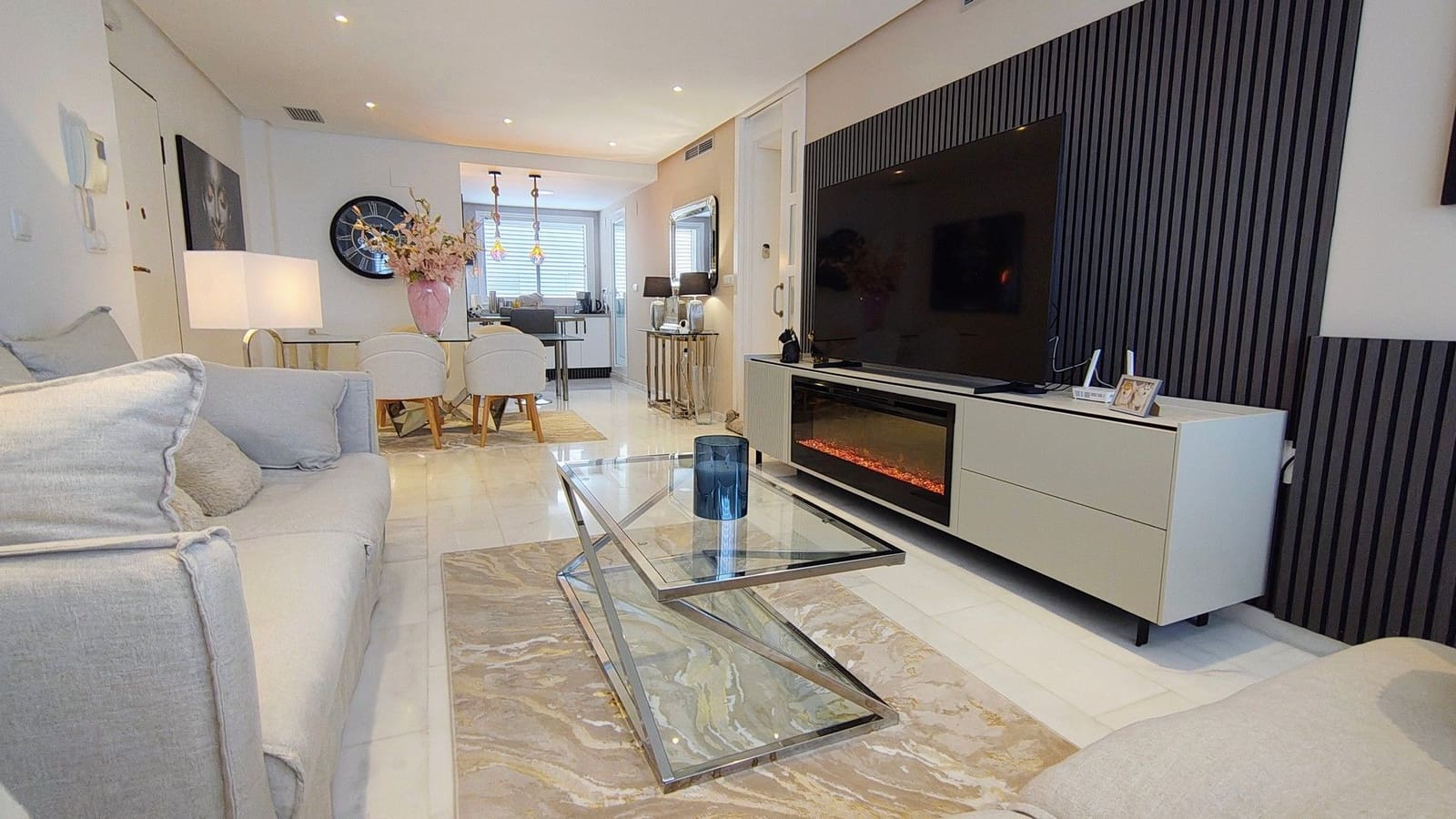 2 bedroom Apartment for sale in Hacienda del Alamo with pool garage - € 199,900 (Ref: 9879573)