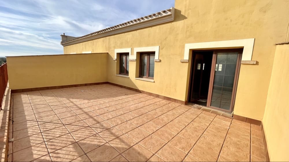 2 slaapkamer Commercieel te koop in Hacienda del Alamo met zwembad garage - € 179.000 (Ref: 9879666)
