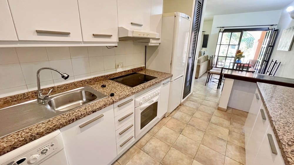 2 makuuhuone Huvila myytävänä paikassa Hacienda del Alamo mukana uima-altaan 
autotalli - 164 950 € (Ref: 9887958)