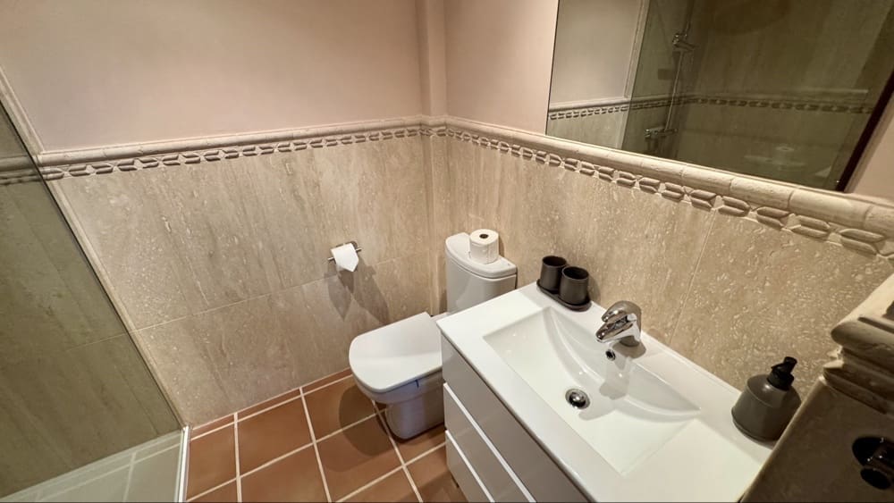 2 Zimmer Apartment zu verkaufen in Hacienda del Alamo mit Pool Garage - 168.500 € (Ref: 9908297)