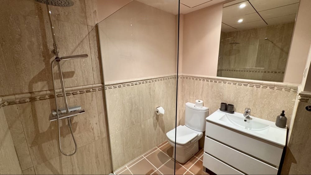 2 Zimmer Apartment zu verkaufen in Hacienda del Alamo mit Pool Garage - 168.500 € (Ref: 9908297)