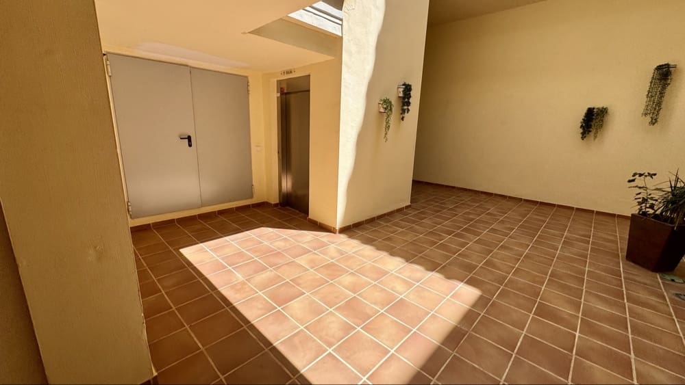 2 Zimmer Apartment zu verkaufen in Hacienda del Alamo mit Pool Garage - 168.500 € (Ref: 9908297)