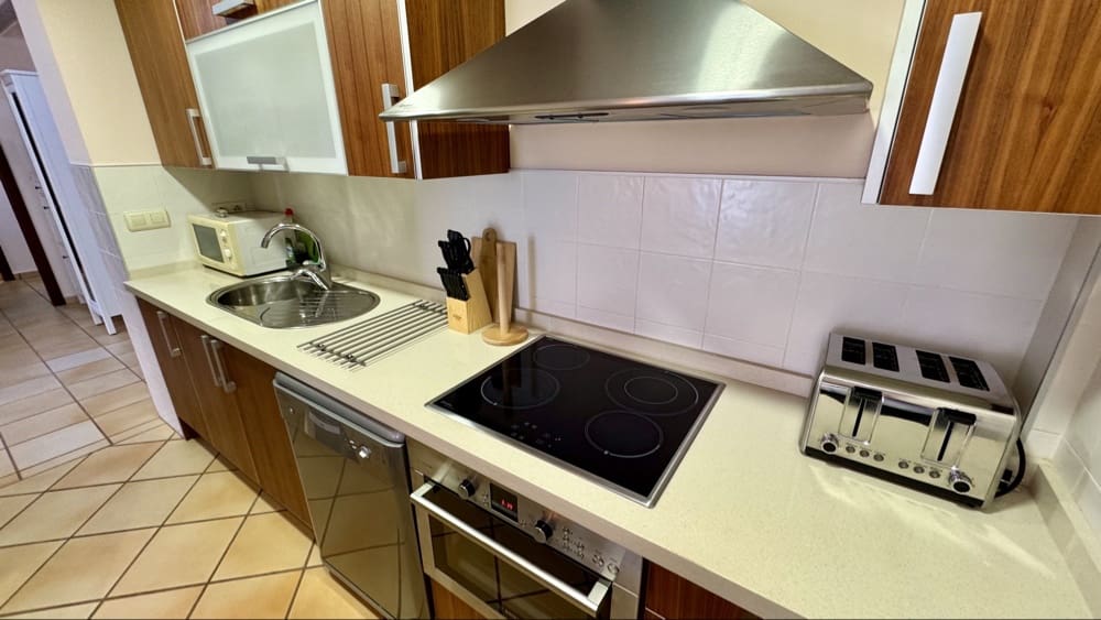 2 Zimmer Apartment zu verkaufen in Hacienda del Alamo mit Pool Garage - 168.500 € (Ref: 9908297)