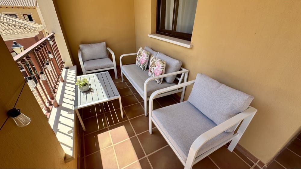 2 Zimmer Apartment zu verkaufen in Hacienda del Alamo mit Pool Garage - 168.500 € (Ref: 9908297)