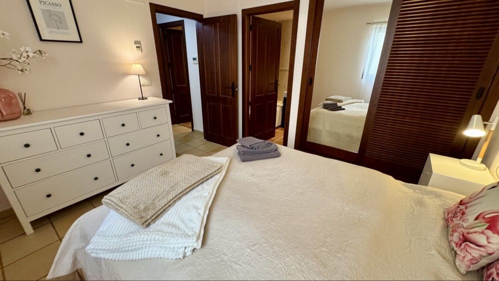 2 Zimmer Apartment zu verkaufen in Hacienda del Alamo mit Pool Garage - 168.500 € (Ref: 9908297)