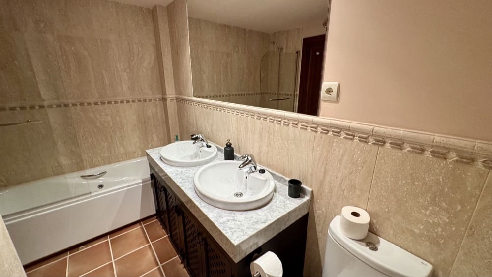 2 Zimmer Apartment zu verkaufen in Hacienda del Alamo mit Pool Garage - 168.500 € (Ref: 9908297)
