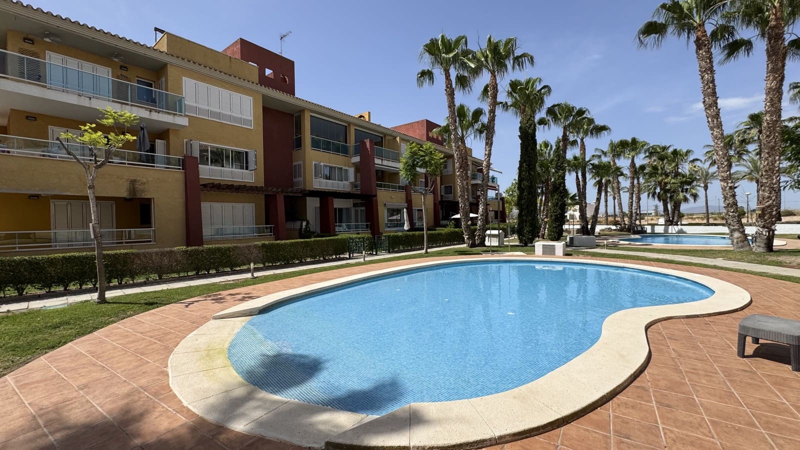 Apartamento de 2 habitaciones en Hacienda del Alamo en venta con piscina garaje - 199.990 € (Ref: 9909345)