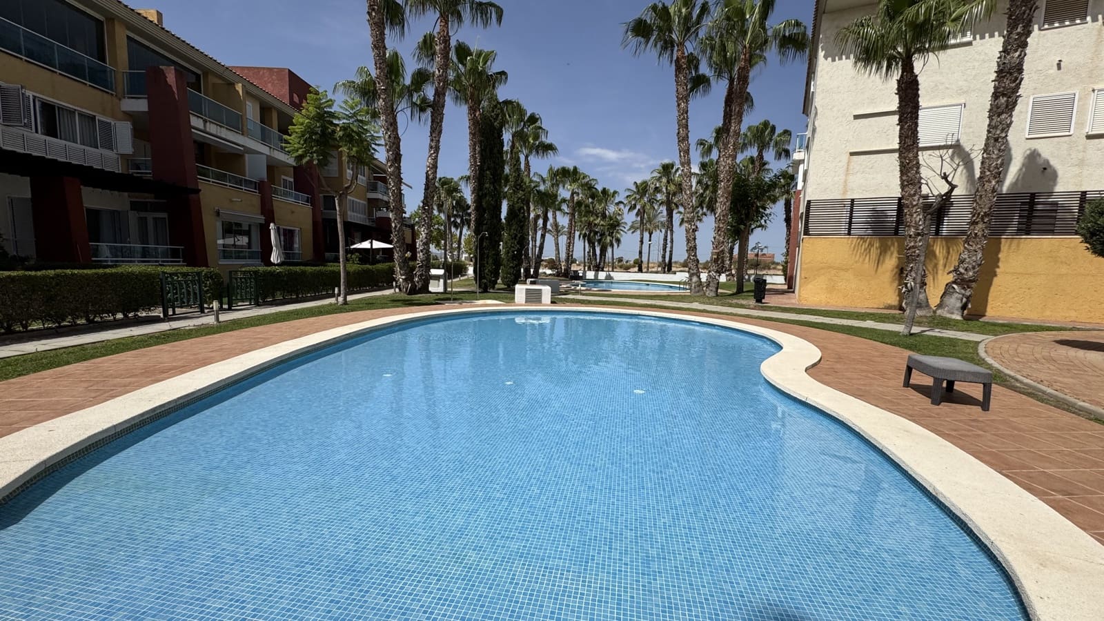 Apartamento de 2 habitaciones en Hacienda del Alamo en venta con piscina garaje - 199.990 € (Ref: 9909345)
