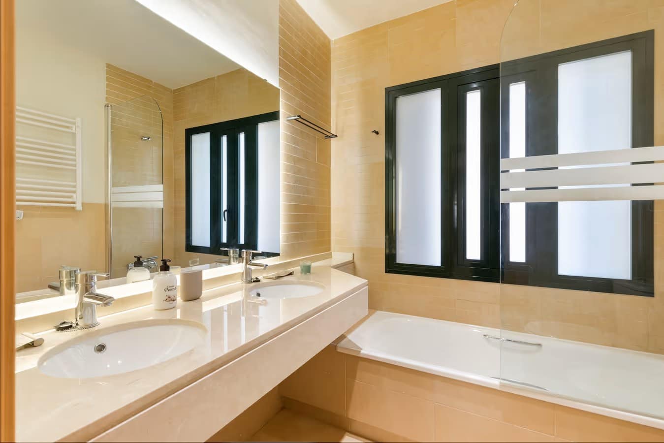 Apartamento de 2 habitaciones en Hacienda del Alamo en venta con piscina garaje - 175.000 € (Ref: 9911553)