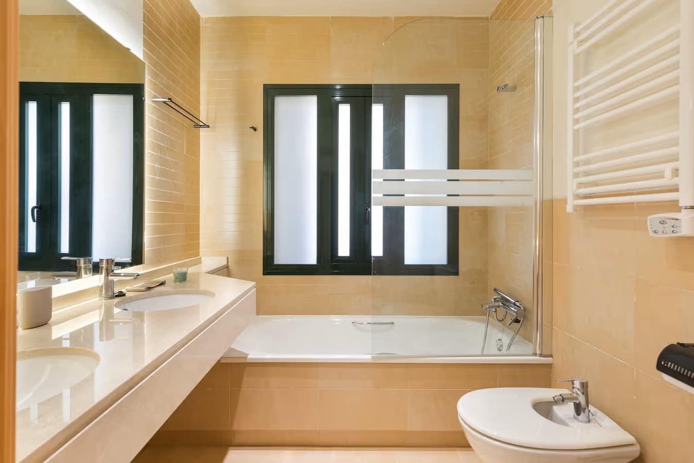 Apartamento de 2 habitaciones en Hacienda del Alamo en venta con piscina garaje - 175.000 € (Ref: 9911553)