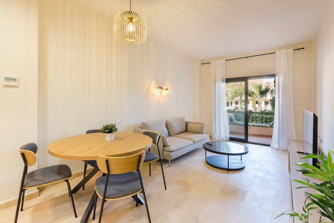 Apartamento de 2 habitaciones en Hacienda del Alamo en venta con piscina garaje - 175.000 € (Ref: 9911553)