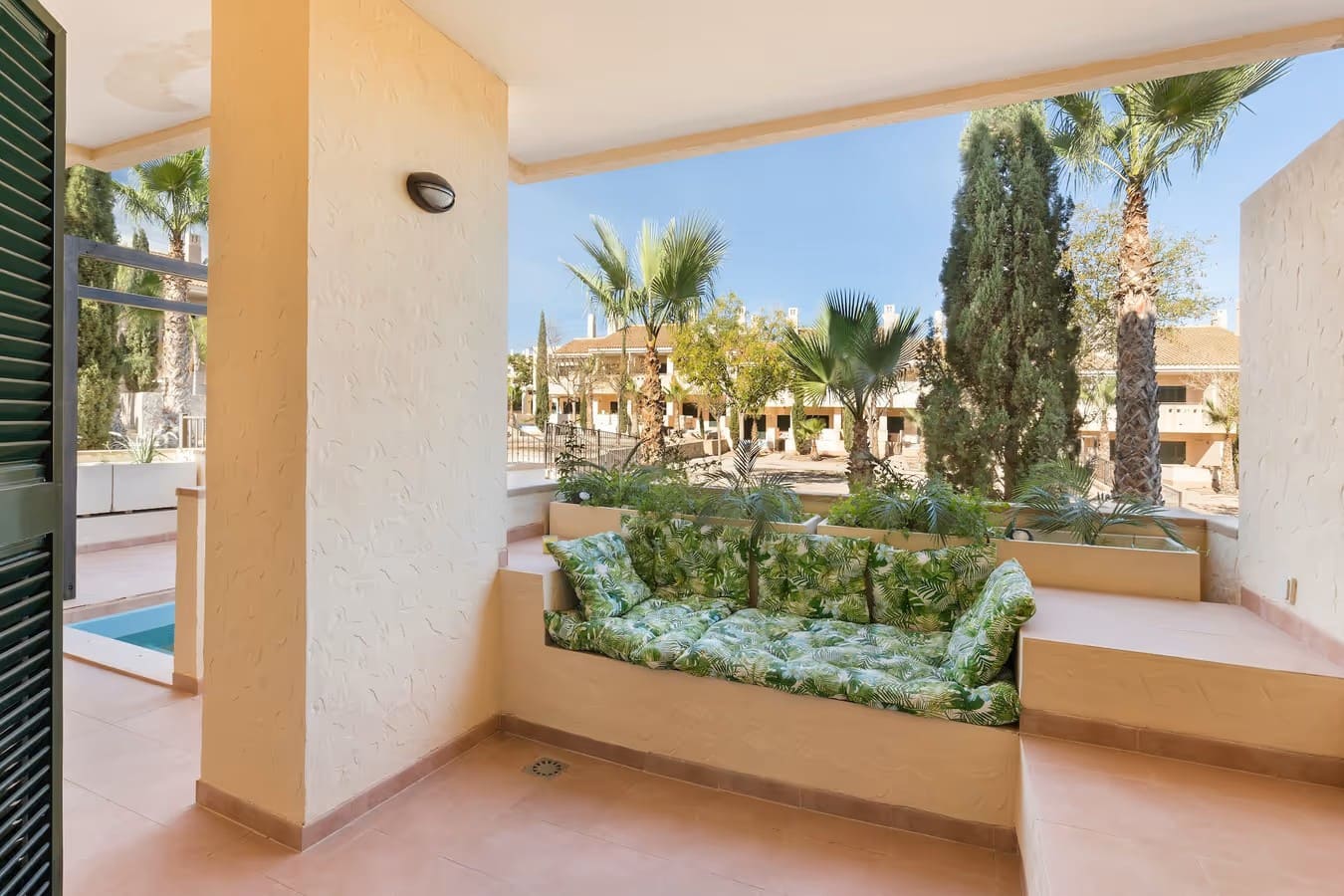 Apartamento de 2 habitaciones en Hacienda del Alamo en venta con piscina garaje - 175.000 € (Ref: 9911553)