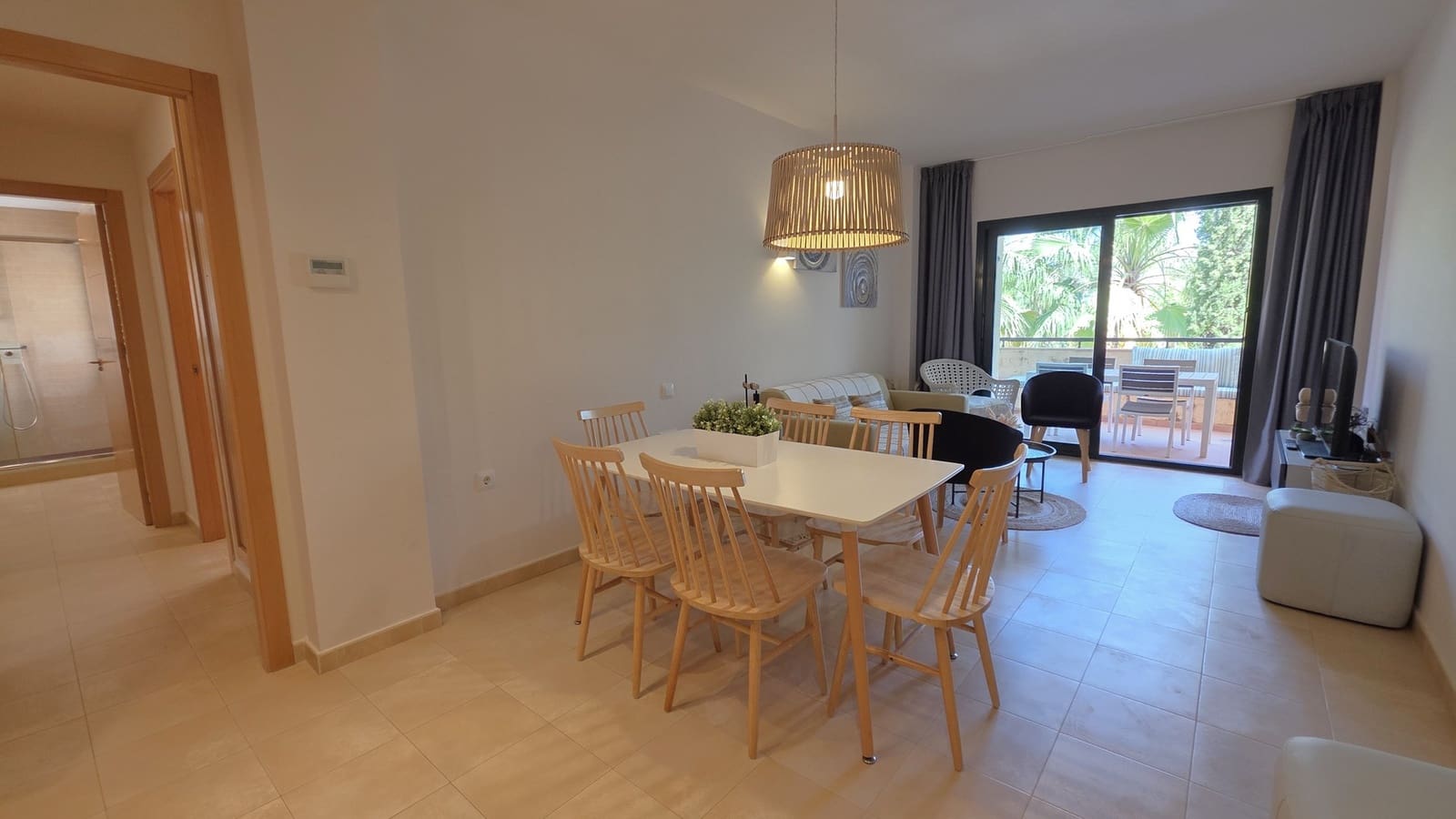 2 soverom Leilighet til salgs i Hacienda del Alamo med svømmebasseng garasje - € 160 000 (Ref: 9911922)