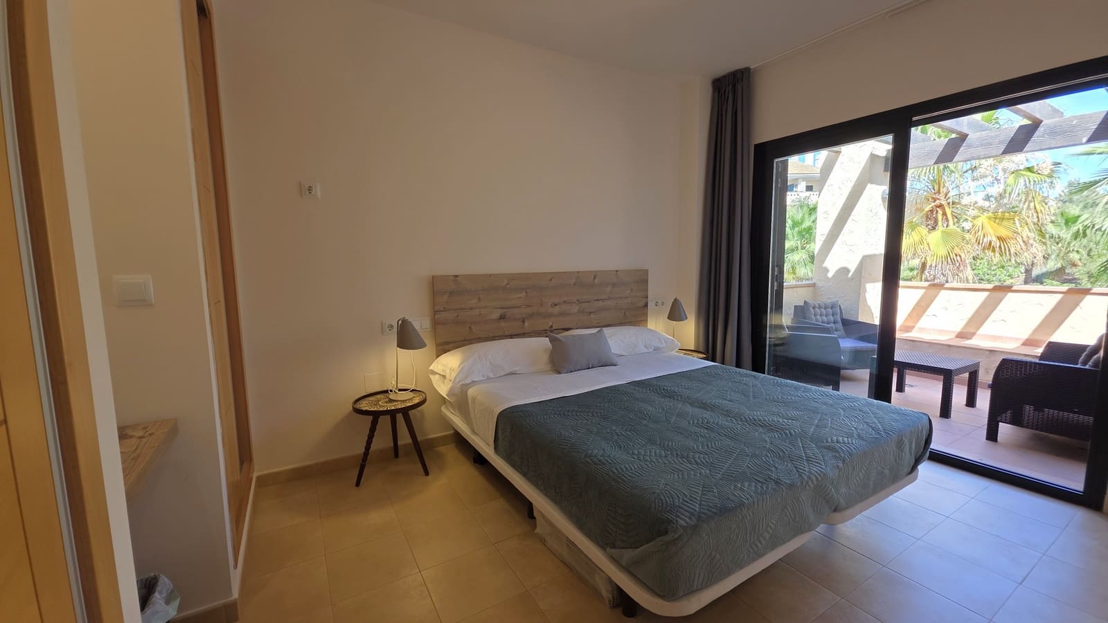 2 soverom Leilighet til salgs i Hacienda del Alamo med svømmebasseng garasje - € 160 000 (Ref: 9911922)