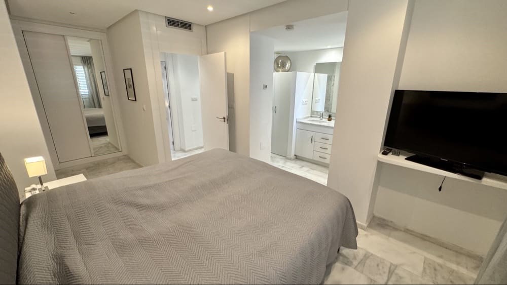 2 Zimmer Apartment zu verkaufen in Hacienda del Alamo mit Pool Garage - 199.990 € (Ref: 9918585)