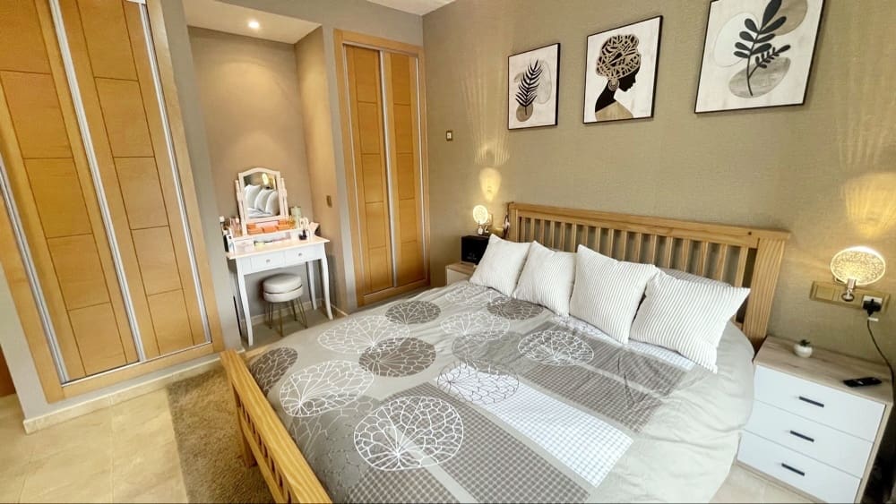 2 Zimmer Apartment zu verkaufen in Hacienda del Alamo mit Pool Garage - 157.950 € (Ref: 9950449)