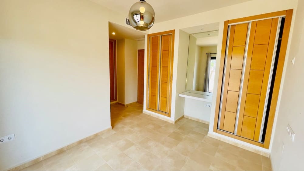 2 bedroom Apartment for sale in Hacienda del Alamo with pool garage - € 144,500 (Ref: 9983842)