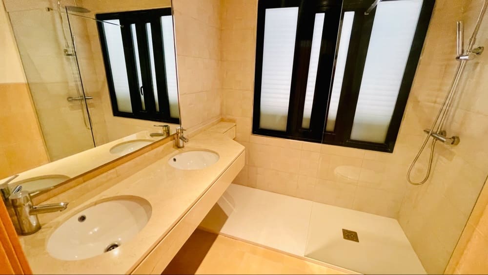 2 bedroom Apartment for sale in Hacienda del Alamo with pool garage - € 144,500 (Ref: 9983842)