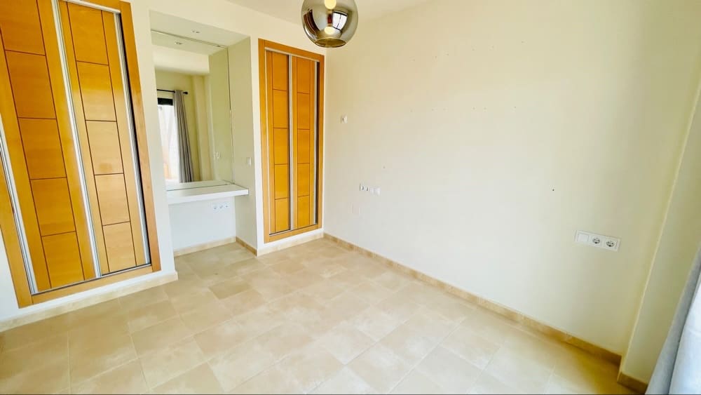 2 bedroom Apartment for sale in Hacienda del Alamo with pool garage - € 144,500 (Ref: 9983842)