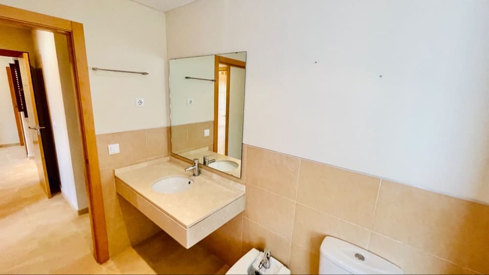 2 bedroom Apartment for sale in Hacienda del Alamo with pool garage - € 144,500 (Ref: 9983842)
