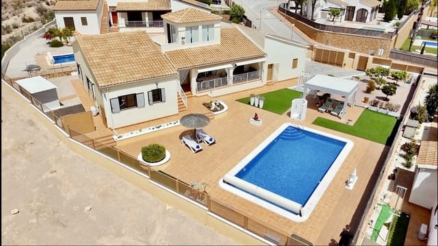 3 soverom Villa til salgs i Hacienda del Alamo, Fuente Alamo de Murcia med svømmebasseng garasje - € 595 000 (Ref: 9983848)