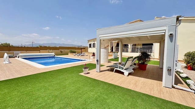 3 soverom Villa til salgs i Hacienda del Alamo, Fuente Alamo de Murcia med svømmebasseng garasje - € 595 000 (Ref: 9983848)