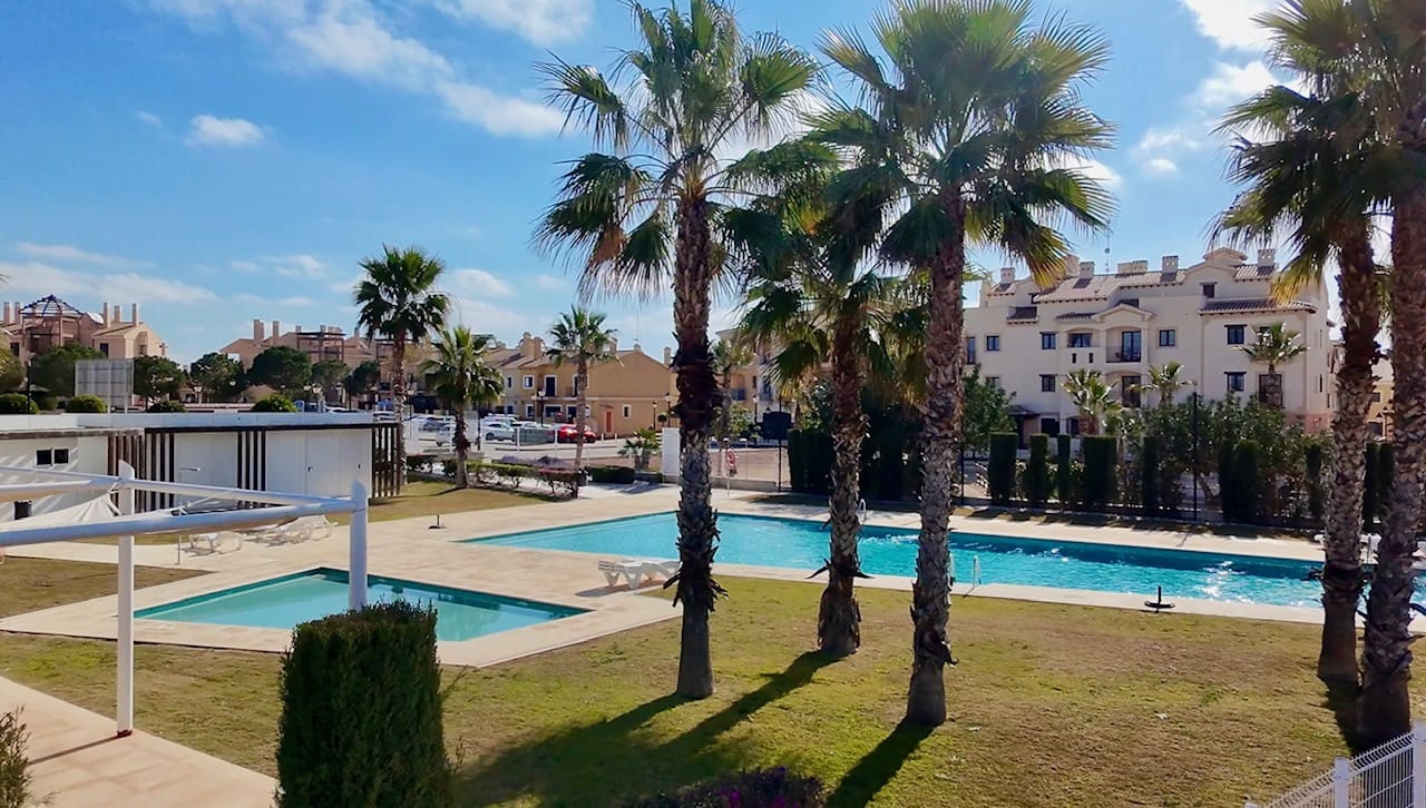 2 chambre Appartement à vendre à Hacienda del Alamo avec piscine garage - 147 500 € (Ref: 9990914)