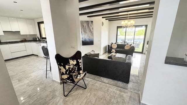 4 bedroom Villa for sale in Hacienda del Alamo, Fuente Alamo de Murcia with pool garage - € 695,000 (Ref: 9997751)