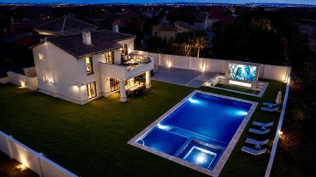 4 bedroom Villa for sale in Hacienda del Alamo, Fuente Alamo de Murcia with pool garage - € 695,000 (Ref: 9997751)