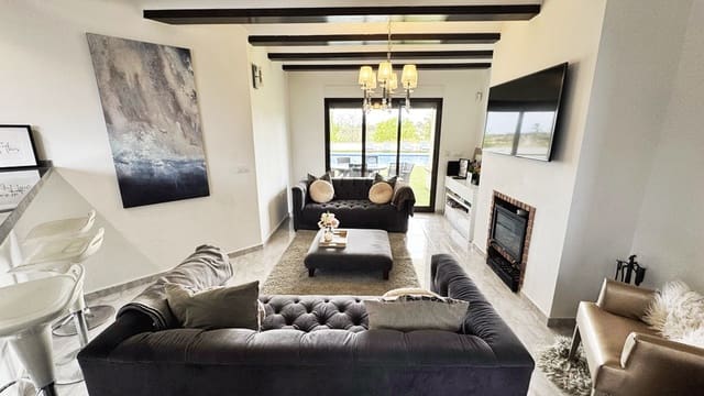 4 bedroom Villa for sale in Hacienda del Alamo, Fuente Alamo de Murcia with pool garage - € 695,000 (Ref: 9997751)