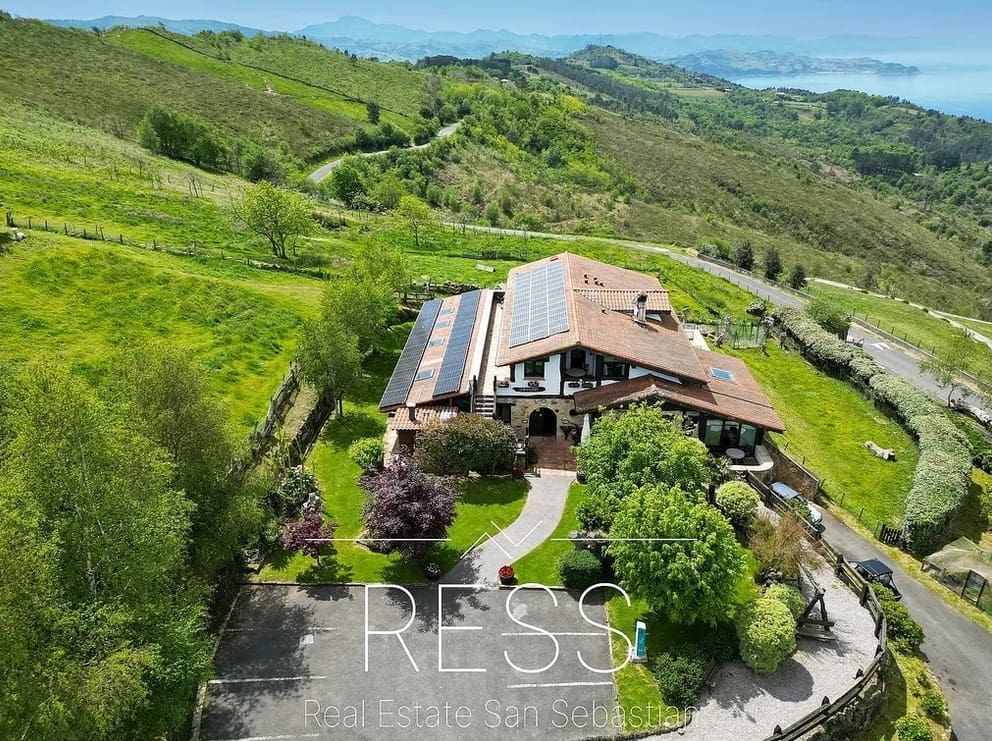 9 soveværelse Villa til salg i Donostia-San Sebastian - € 2.750.000 (Ref: 8905915)