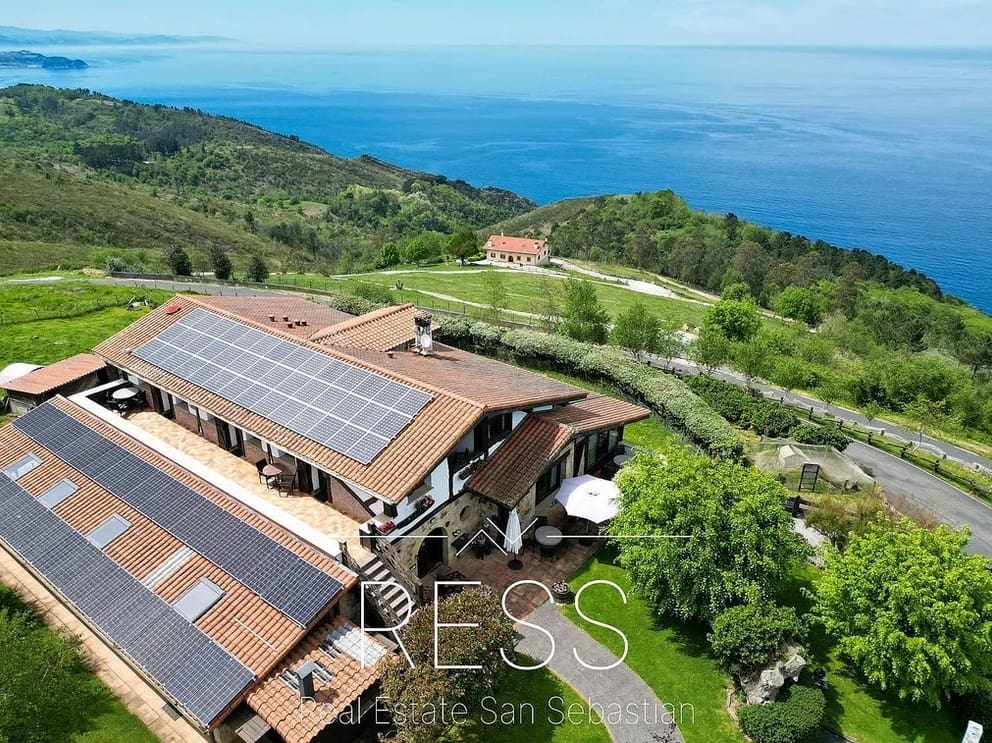 9 soveværelse Villa til salg i Donostia-San Sebastian - € 2.750.000 (Ref: 8905915)