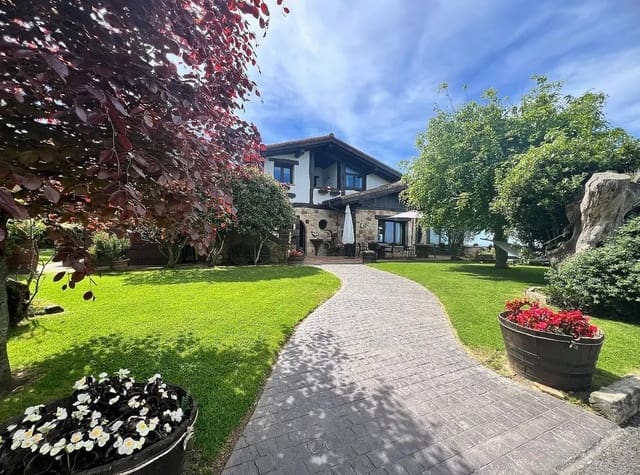 9 soveværelse Villa til salg i Donostia-San Sebastián - € 2.750.000 (Ref: 8905915)