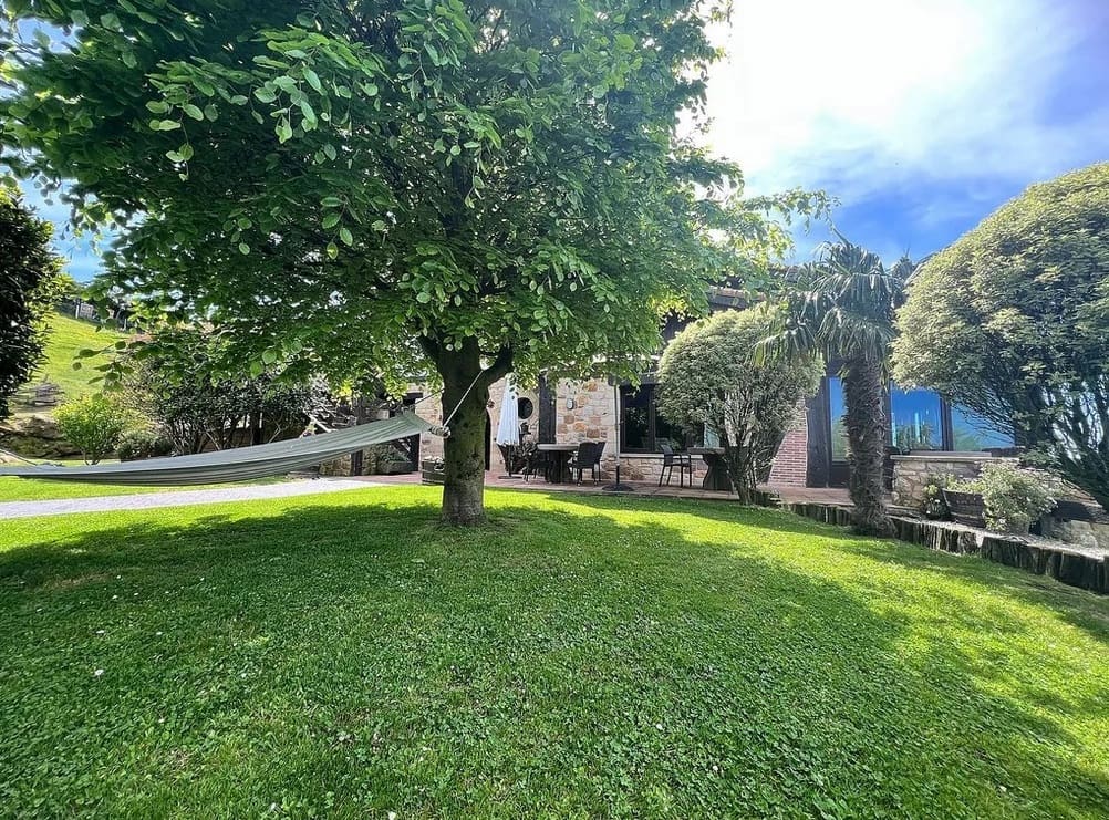 9 soveværelse Villa til salg i Donostia-San Sebastian - € 2.750.000 (Ref: 8905915)