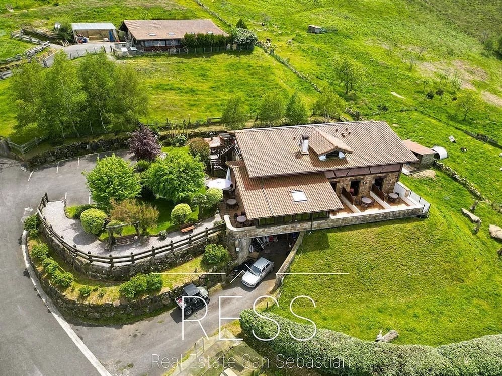 9 soveværelse Villa til salg i Donostia-San Sebastian - € 2.750.000 (Ref: 8905915)