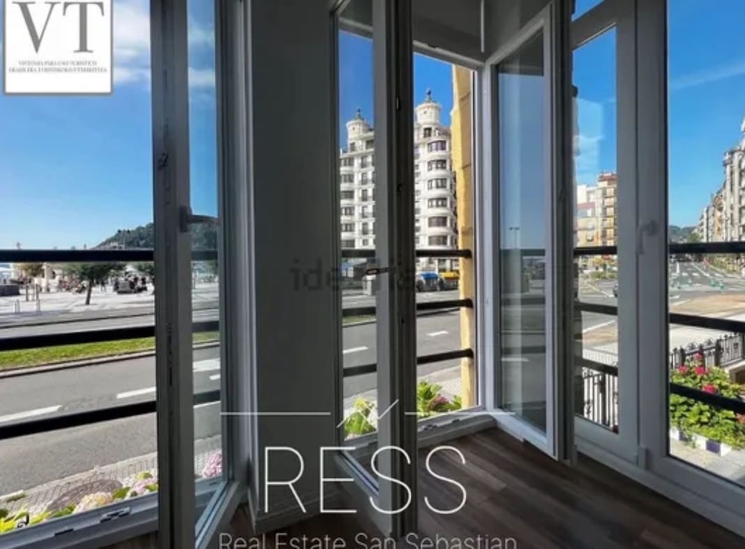 4 bedroom Apartment for sale in Donostia-San Sebastian - € 2,100,000 (Ref: 8906971)
