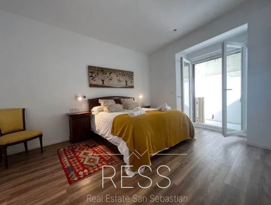 4 bedroom Apartment for sale in Donostia-San Sebastian - € 2,100,000 (Ref: 8906971)