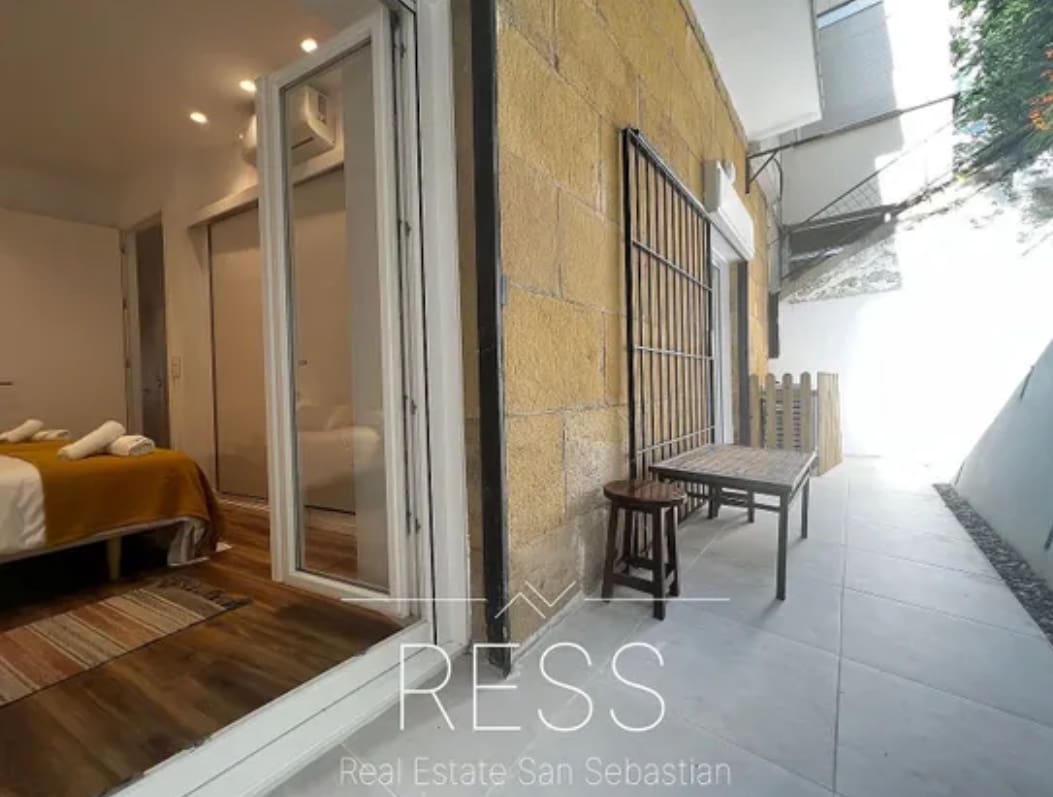 4 bedroom Apartment for sale in Donostia-San Sebastian - € 2,100,000 (Ref: 8906971)