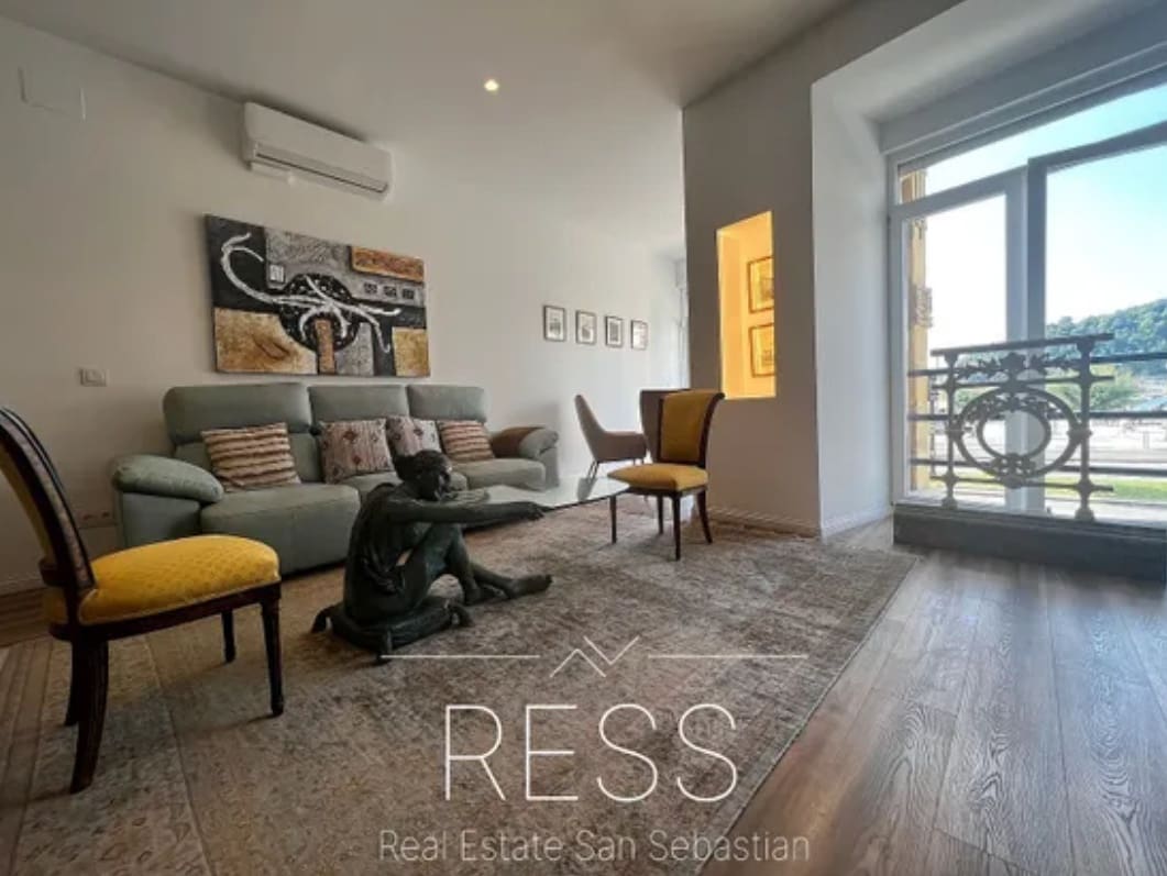 4 bedroom Apartment for sale in Donostia-San Sebastian - € 2,100,000 (Ref: 8906971)