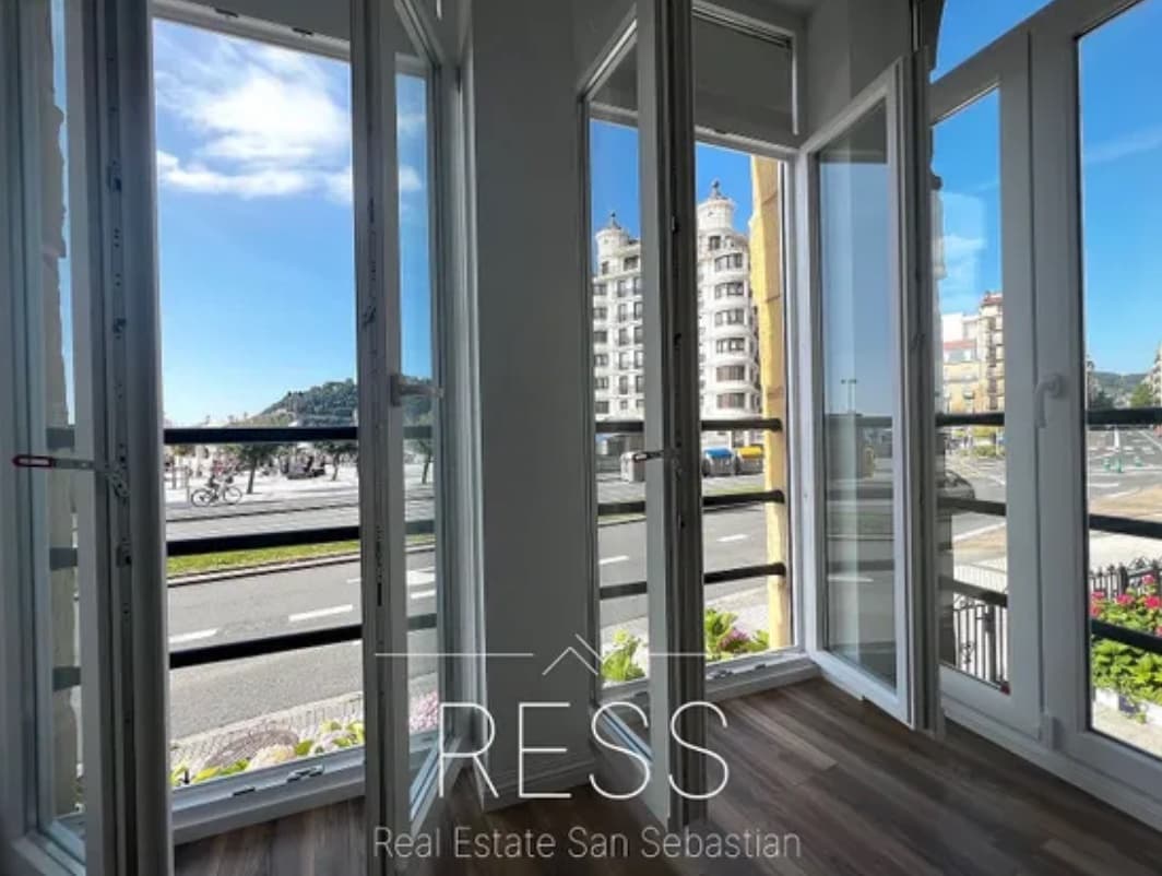4 bedroom Apartment for sale in Donostia-San Sebastian - € 2,100,000 (Ref: 8906971)