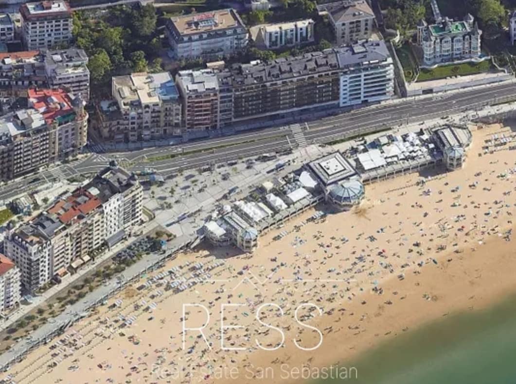 4 bedroom Apartment for sale in Donostia-San Sebastian - € 2,100,000 (Ref: 8906971)