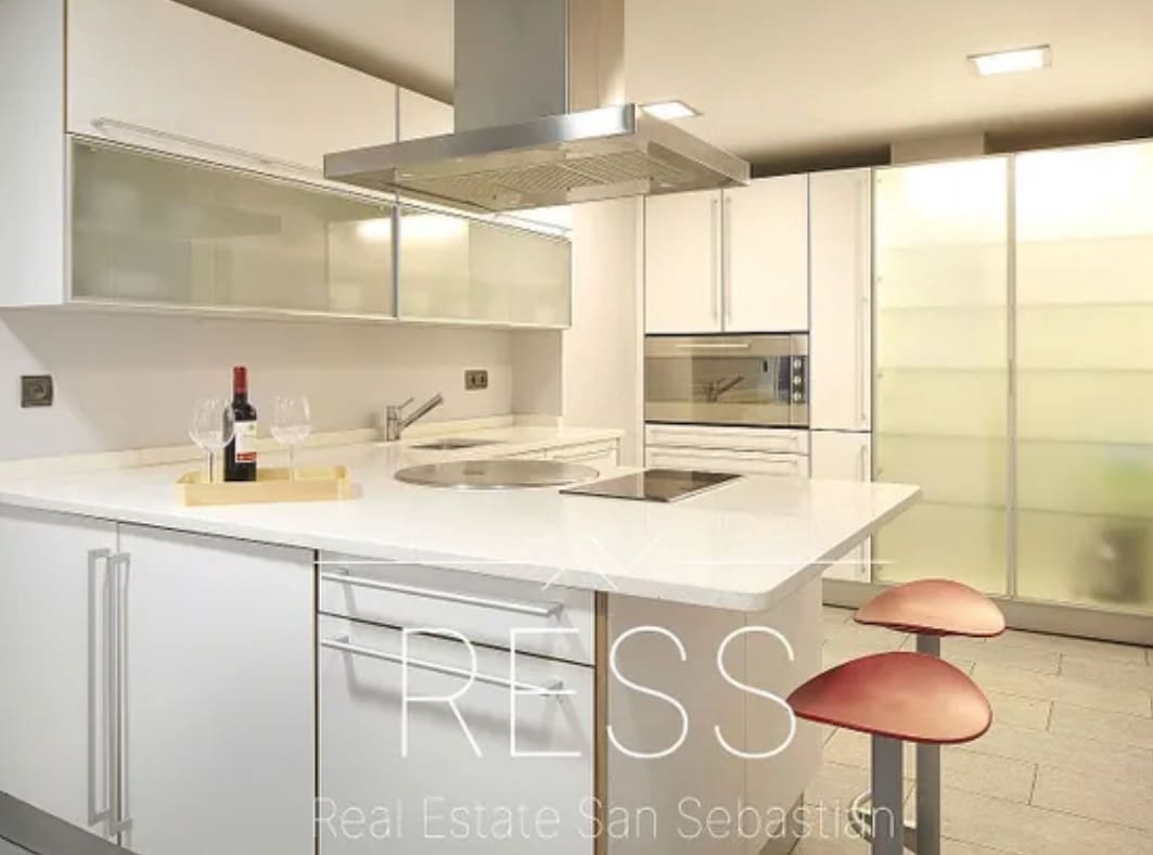 3 soveværelse Lejlighed til salg i Donostia-San Sebastian med garage - € 1.550.000 (Ref: 8906972)